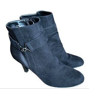 D&B Clothing Company “Emmy” Black Heeled Ankle Boots. Size 9